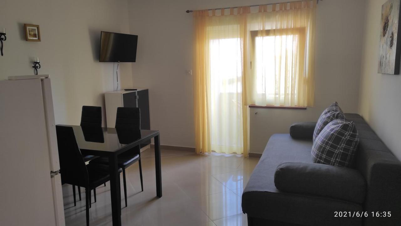 Apartmani Mille 斯塔利格拉德-帕克利尼卡 外观 照片